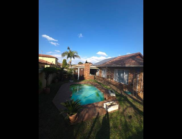 3 BEDROOM TOWNHOUSE FOR SALE IN MONTANA